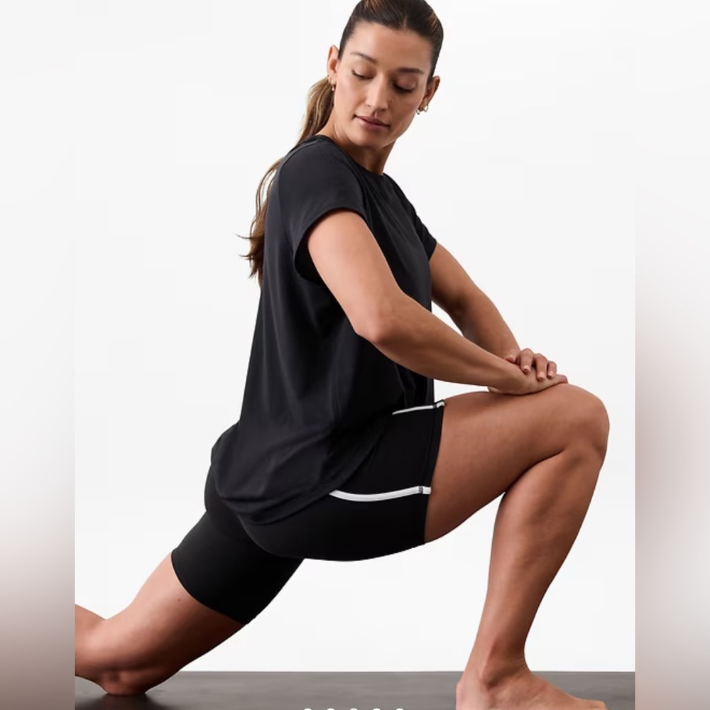 NWT Athleta 2X with ease tee black - Picture 3 of 8